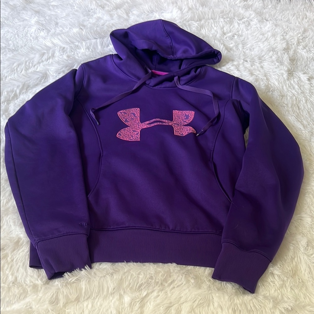 Under Armour storm cold gear purple semi fitted Hoodie with Pink Emblem sz med